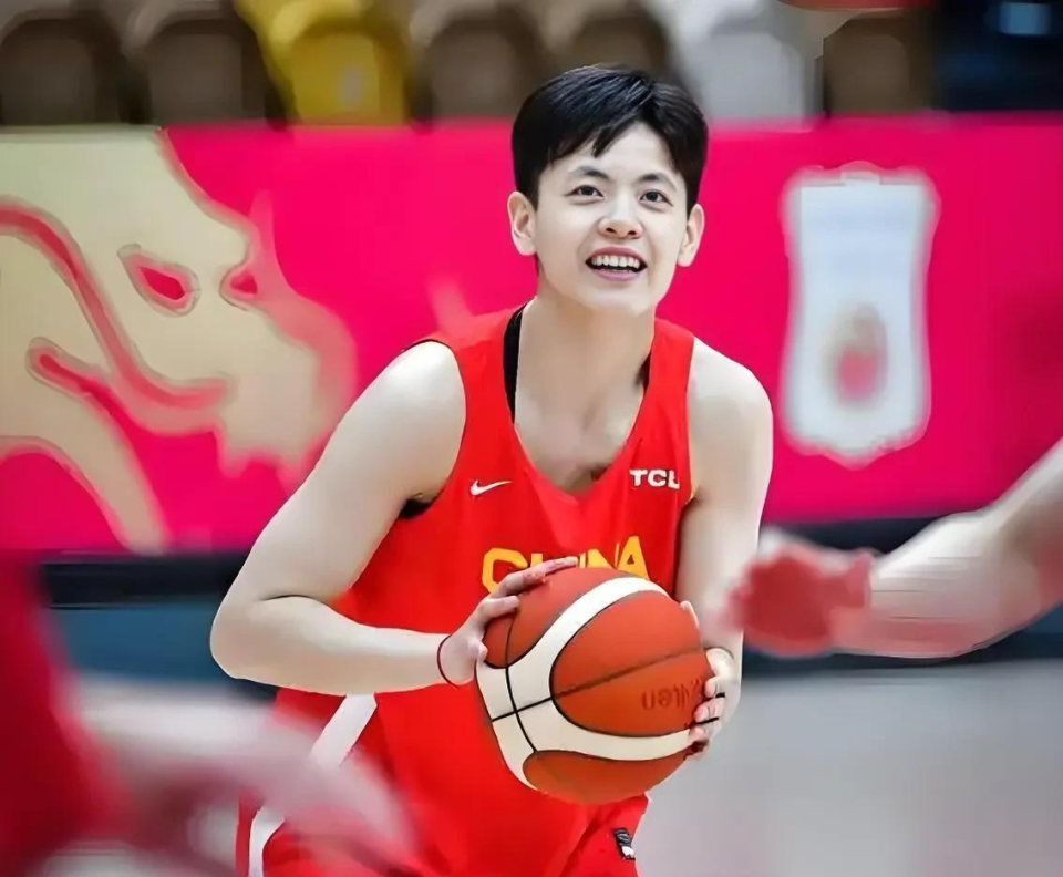 陈明伶及 陈明伶及