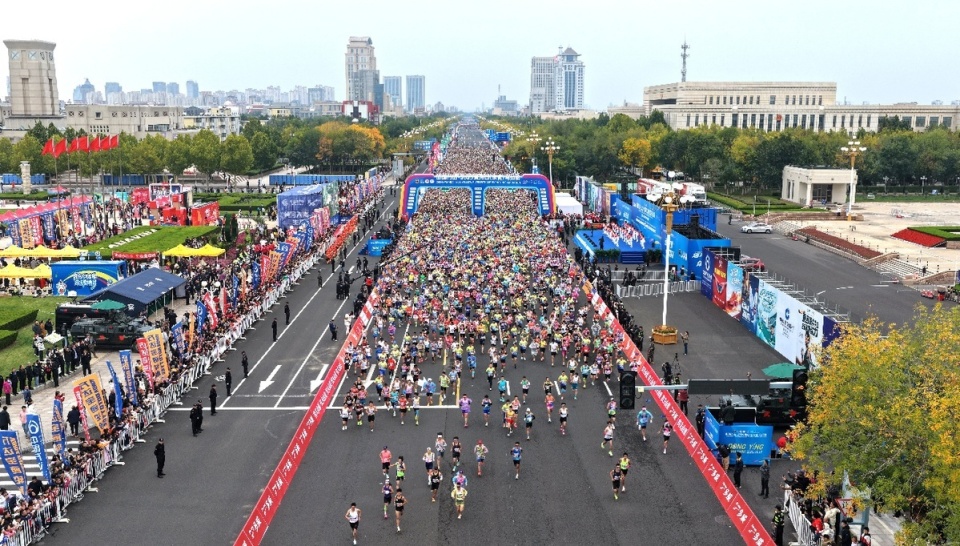 黄河口, 的鲜明城市, 等城市公园 黄河口, 的鲜明城市, 等城市公园